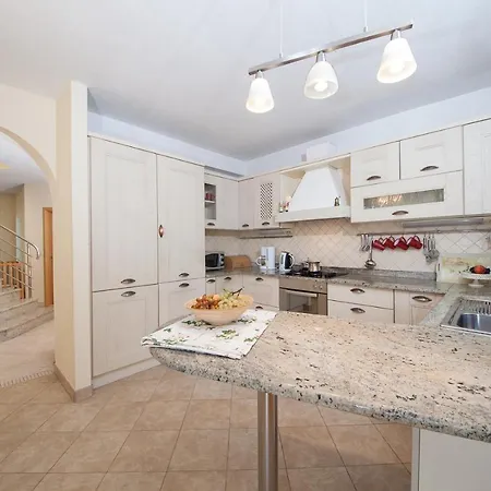 Vila Apartman Moca,