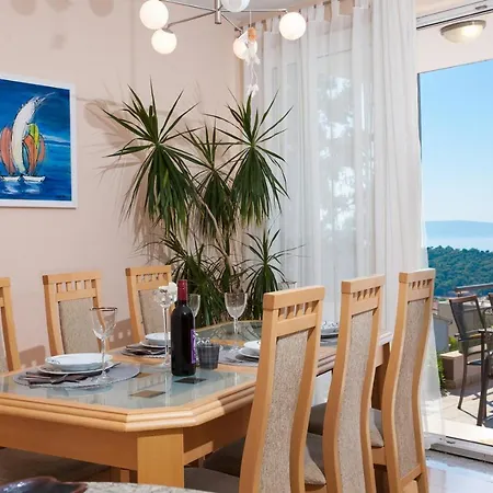 Apartman Moca, * Makarská