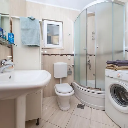 Apartman Moca, Vila