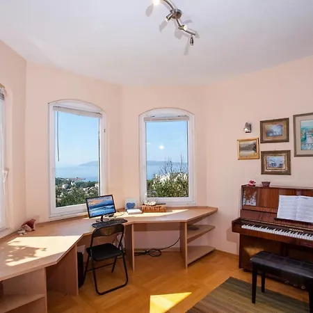 Apartman Moca, Vila Makarská