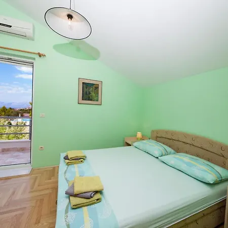 Vila Apartman Moca, Makarská