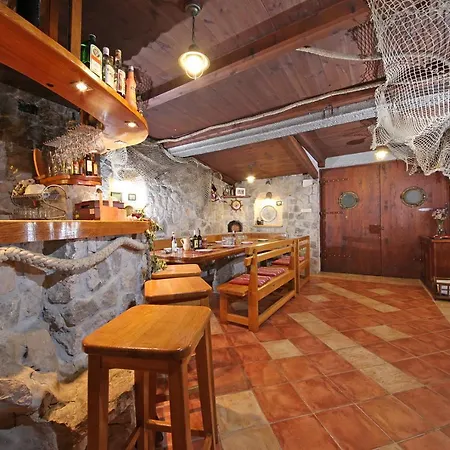 Apartman Moca, Vila Makarská