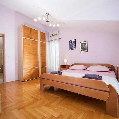 Vila Apartman Moca, Makarská